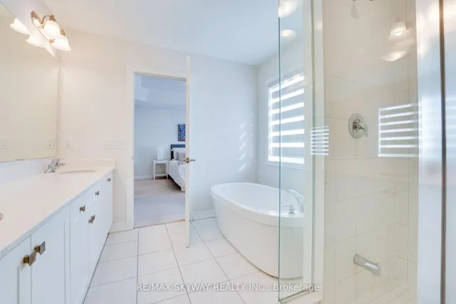 Additional image 36 of 516 Beckview Cres