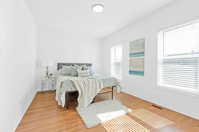 Additional image 12 of 47 Burlington St