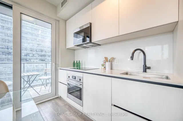 Additional image 7 of 108 Peter St Unit 1325