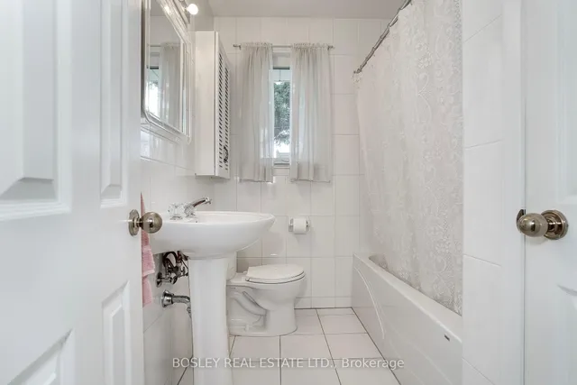 Additional image 15 of 115 Playfair Ave