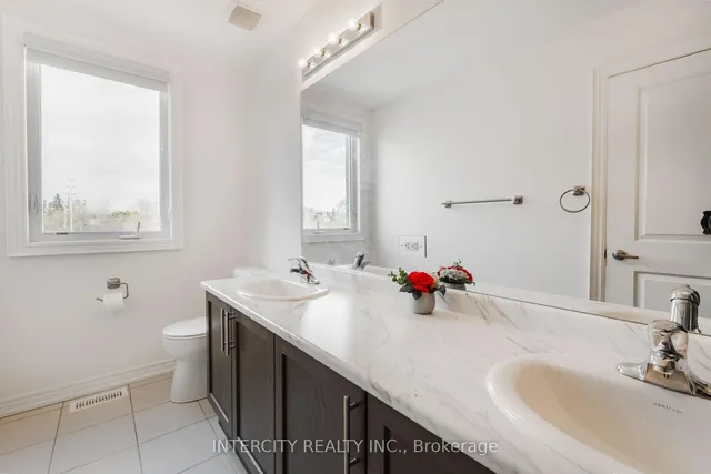 Additional image 35 of 19 Queenpost Dr