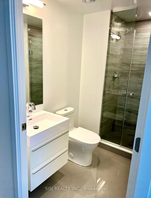 Additional image 8 of 39 Roehampton Ave Unit 3708