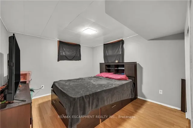 Additional image 31 of 39 Bland Ave