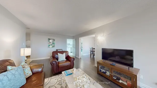 Additional image 9 of 1 Reidmount Ave Unit 903