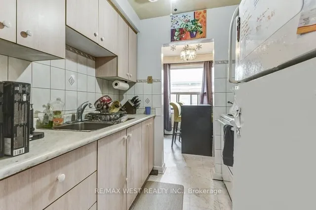 Additional image 18 of 136 Portland St