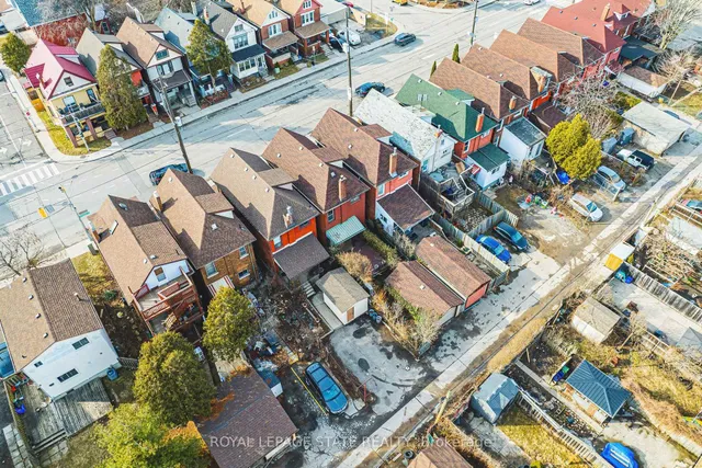 Additional image 33 of 32 Sherman Ave