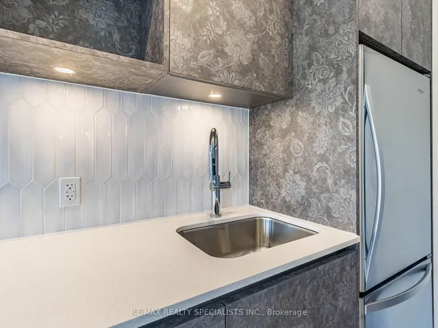 Additional image 22 of 395 Dundas St Unit LPH20