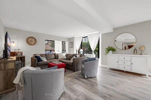 Additional image 23 of 49 Robinson St Unit 300