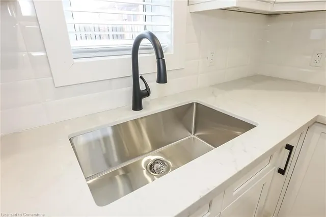 Additional image 42 of 274 Margaret Ave