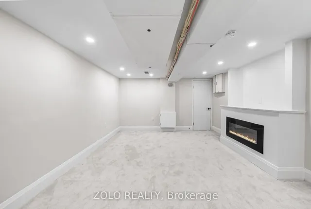 Additional image 39 of 82 Bellwoods Ave