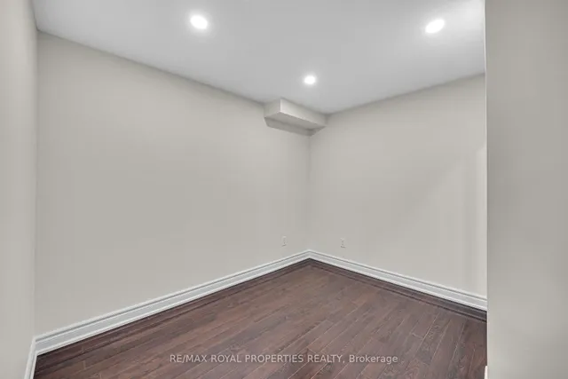 Additional image 41 of 19 Grosbeak Cres