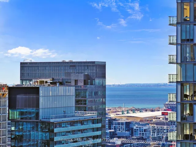 Additional image 33 of 290 Adelaide St Unit 3704