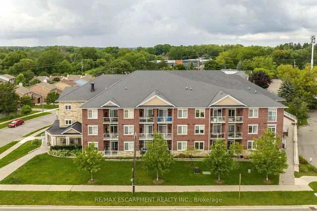 Additional image 34 of 95 Wilson St Unit 101