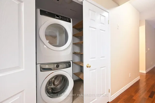 Additional image 26 of 2000 Creekside Dr Unit 501