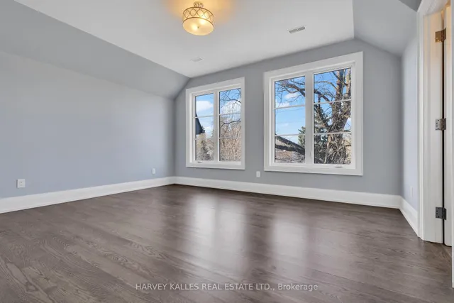 Additional image 42 of 29 Leland Ave