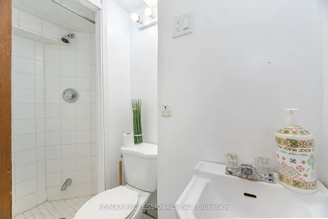 Additional image 18 of 483 Valermo Dr