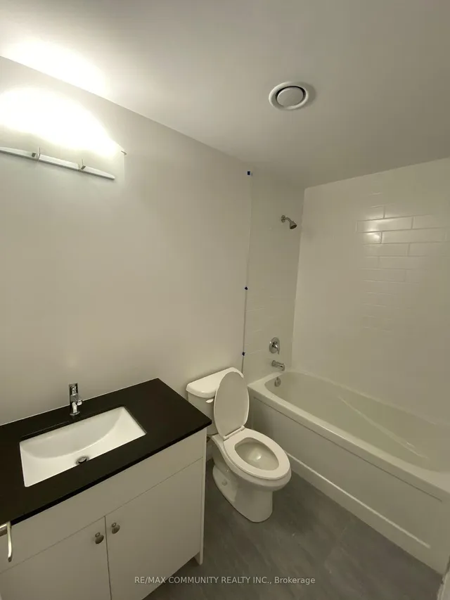 Additional image 11 of 60 Charles St Unit 2307