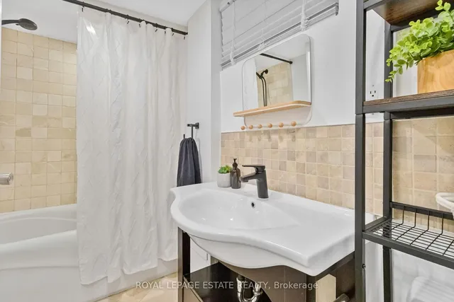 Additional image 33 of 121 Hannaford St