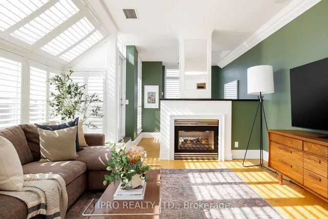 Additional image 10 of 935 Royal York Rd Unit PH 604