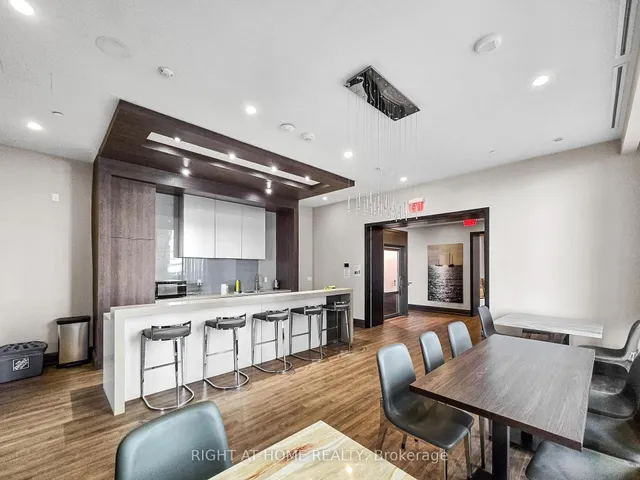 Additional image 29 of 59 Annie Craig Dr Unit 715