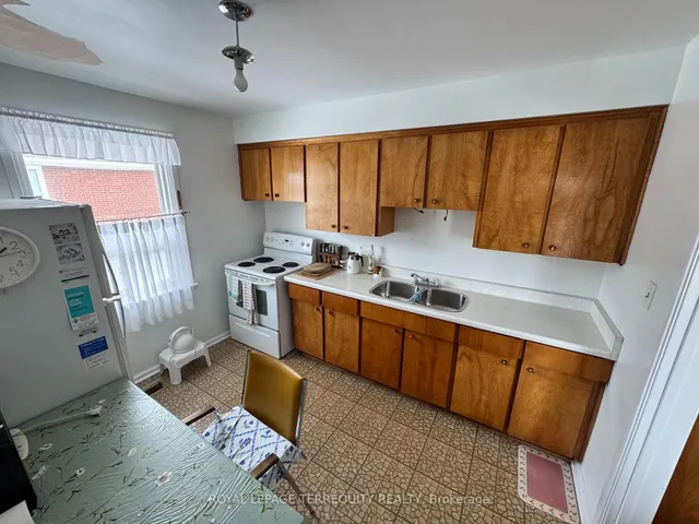 Additional image 2 of 10 Restever Gate