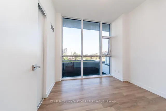 Additional image 25 of 50 Ordnance St Unit 307