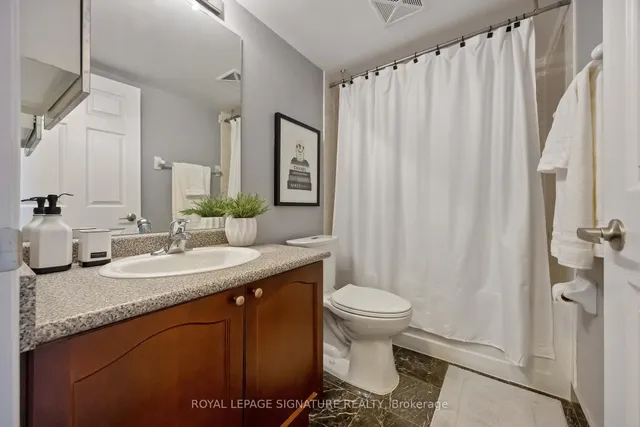 Additional image 29 of 35 Hollywood Ave Unit 703