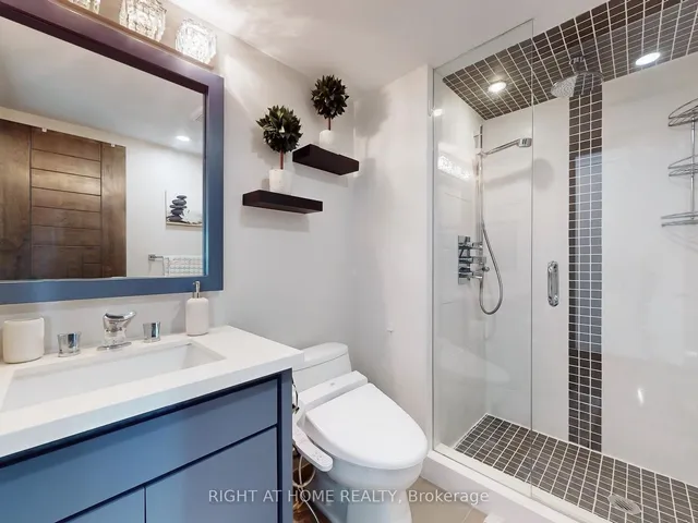 Additional image 37 of 77 Harbour Sq Unit 3408