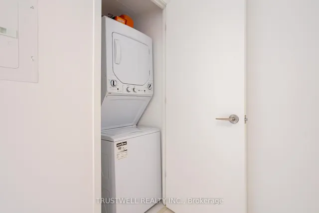 Additional image 11 of 501 Yonge St Unit 5208