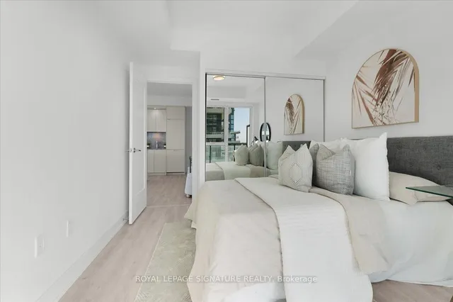 Additional image 15 of 30 Inn On The Park Dr Unit 1403