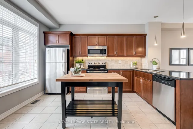Additional image 19 of 4165 Upper Middle St Unit 12