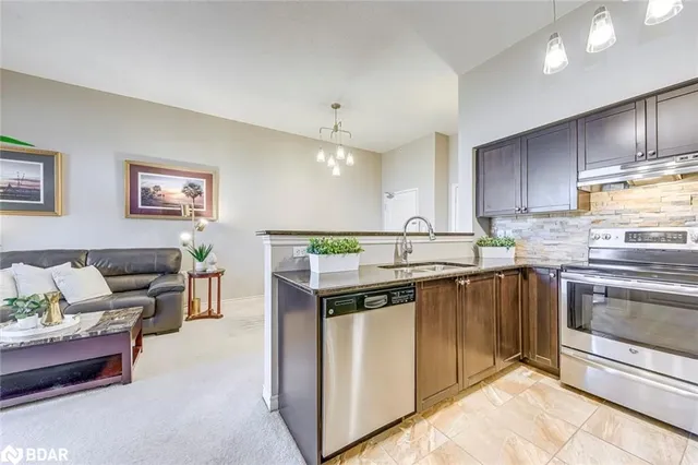 Additional image 21 of 1470 Main St E St