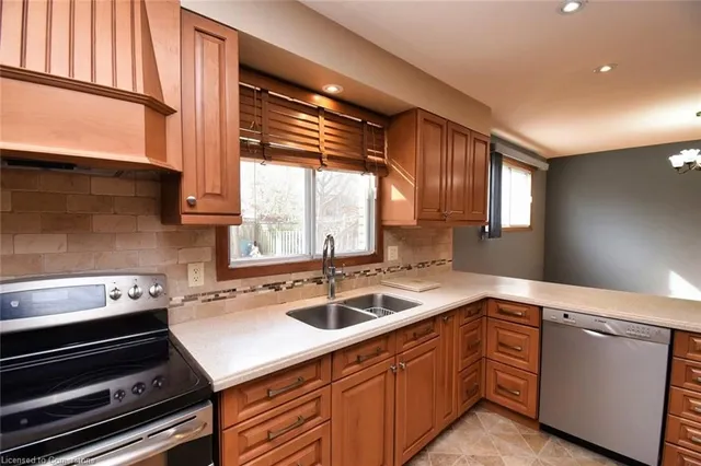 Additional image 9 of 22 Martingrove Dr