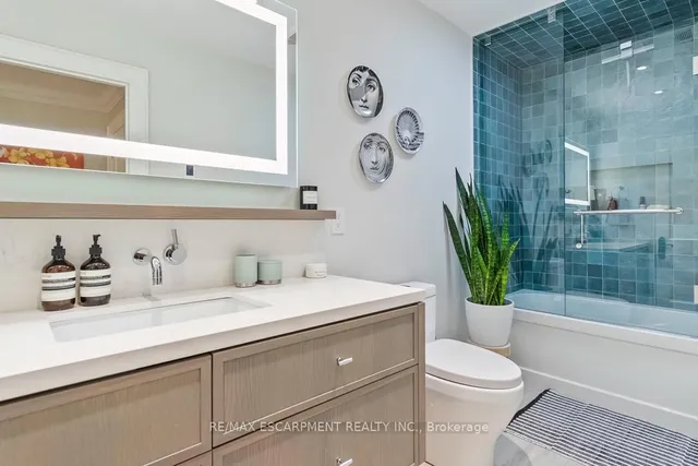 Additional image 31 of 534 Emerald St