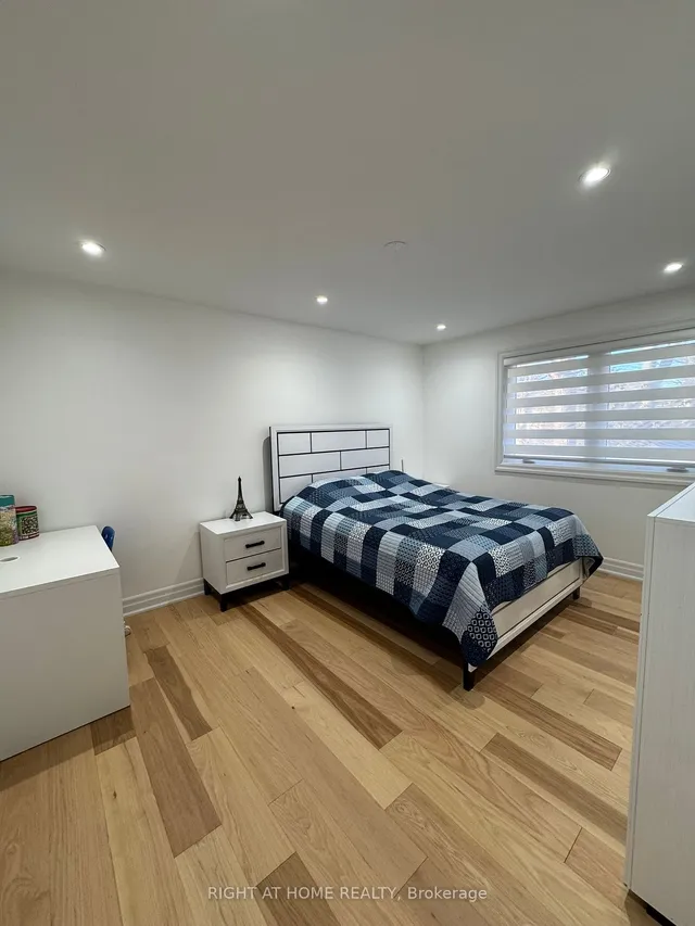 Additional image 23 of 22 Silverthorne Bush Dr