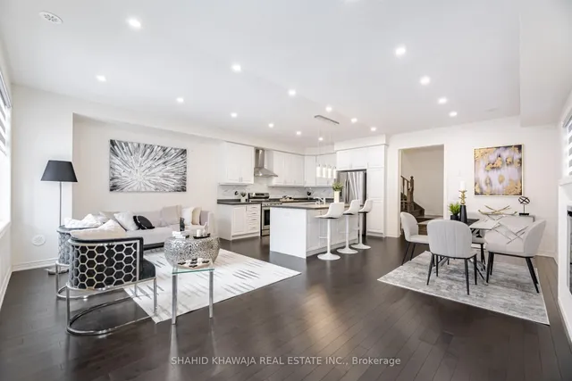 Additional image 20 of 483 Manhattan Common N/A