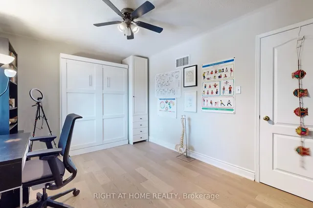 Additional image 30 of 44 Ribbon Dr