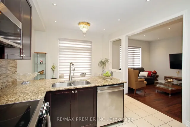 Additional image 13 of 53 Baby Pointe Tr