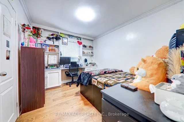 Additional image 19 of 12 Restever Gate