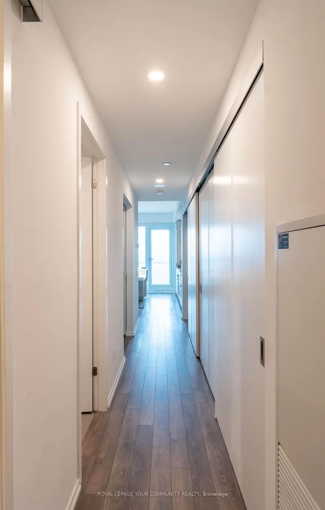 Additional image 8 of 197 Yonge St Unit 2610