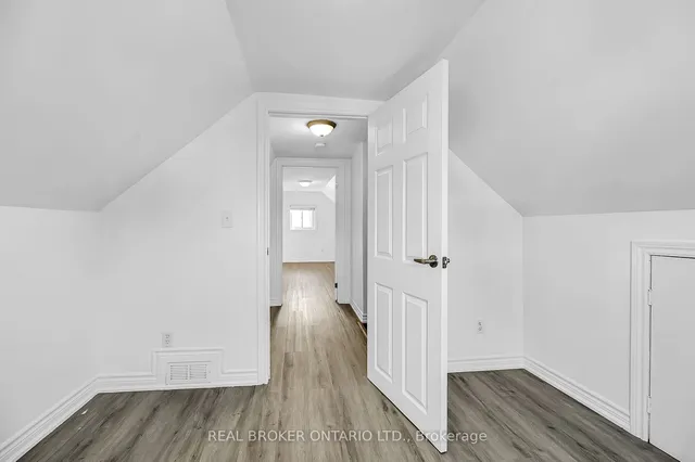 Additional image 28 of 417 Paling Ave