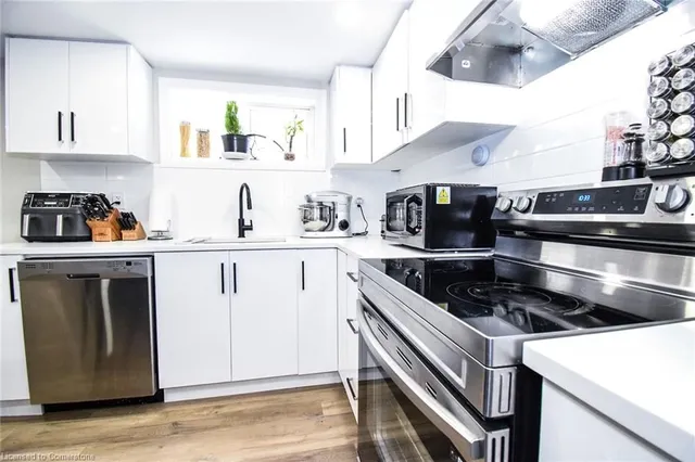 Additional image 27 of 176 East 43rd St