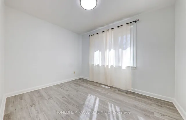 Additional image 18 of 23 Dunelm St