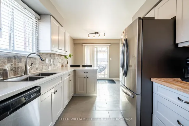 Additional image 18 of 2 Bronte Crt