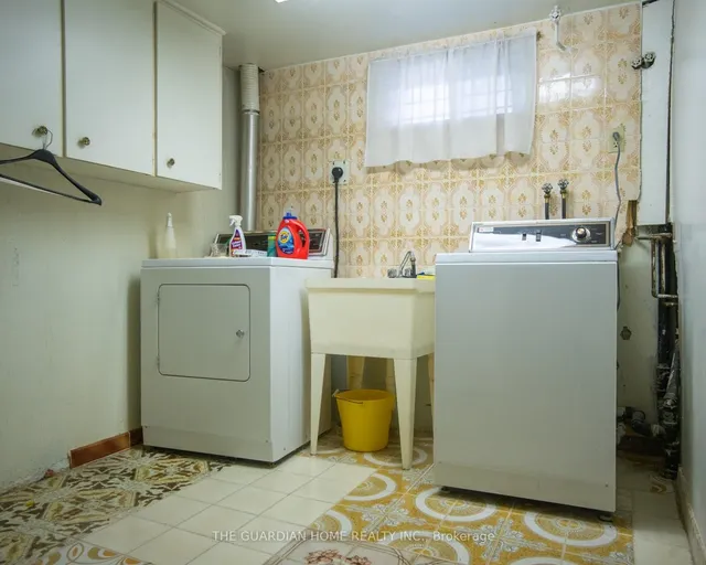 Additional image 14 of 22 Hoseyhill Cres