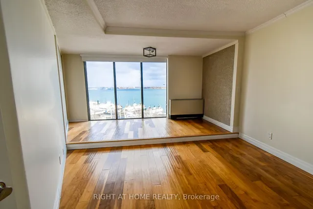 Additional image 9 of 33 Harbour Sq Unit 1027