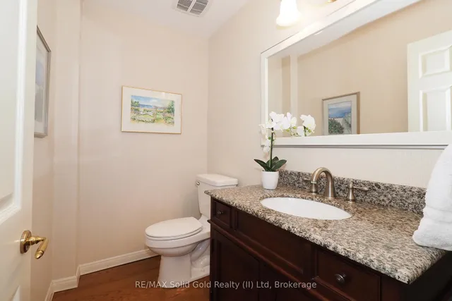 Additional image 19 of 405 Glasgow St Unit 6