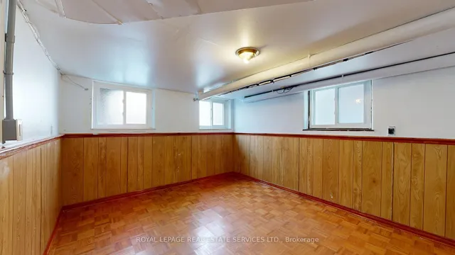 Additional image 43 of 216 Humberside Ave