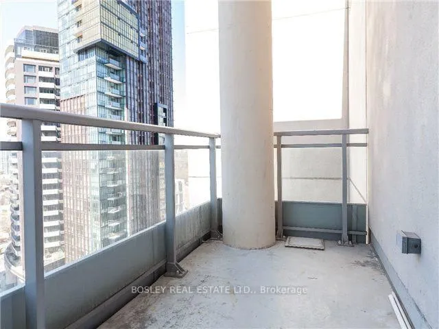 Additional image 16 of 8 Scollard St Unit PH206