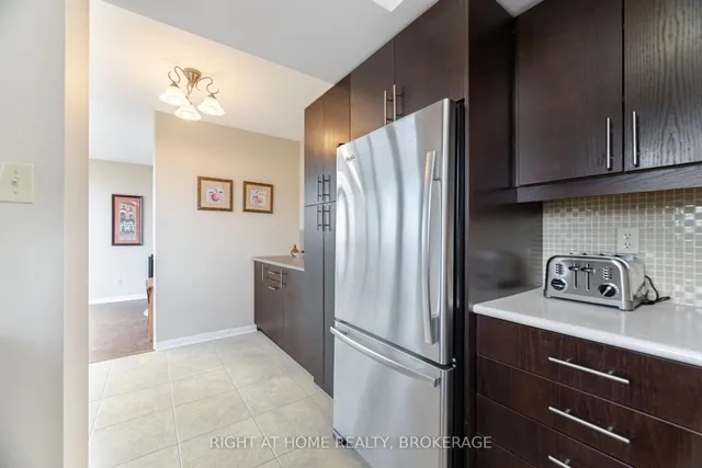 Additional image 20 of 1240 Marlborough Crt Unit 908